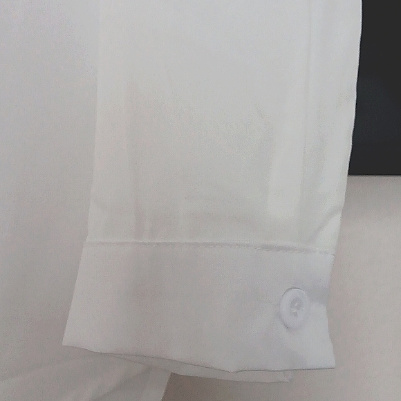New,White button-down boyfriend blouse.Small - Picture 4 of 7